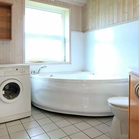 Casa vacanze 12 Person Holiday In